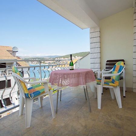 Apartments Mare Трогір Екстер'єр фото