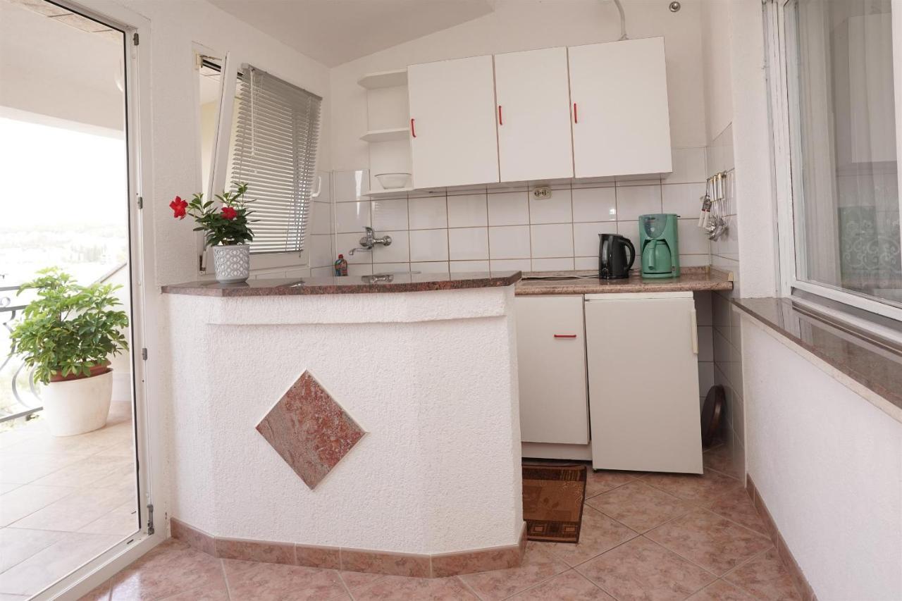 Apartments Mare Трогір Екстер'єр фото