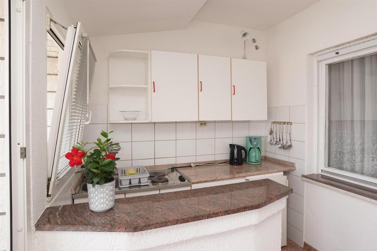 Apartments Mare Трогір Екстер'єр фото
