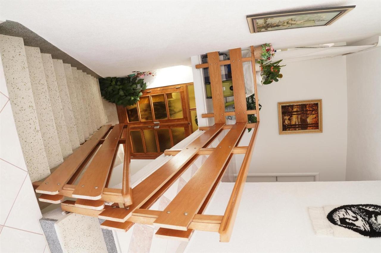 Apartments Mare Трогір Екстер'єр фото