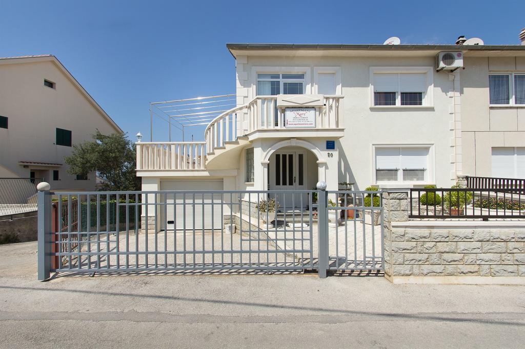 Apartments Mare Трогір Екстер'єр фото